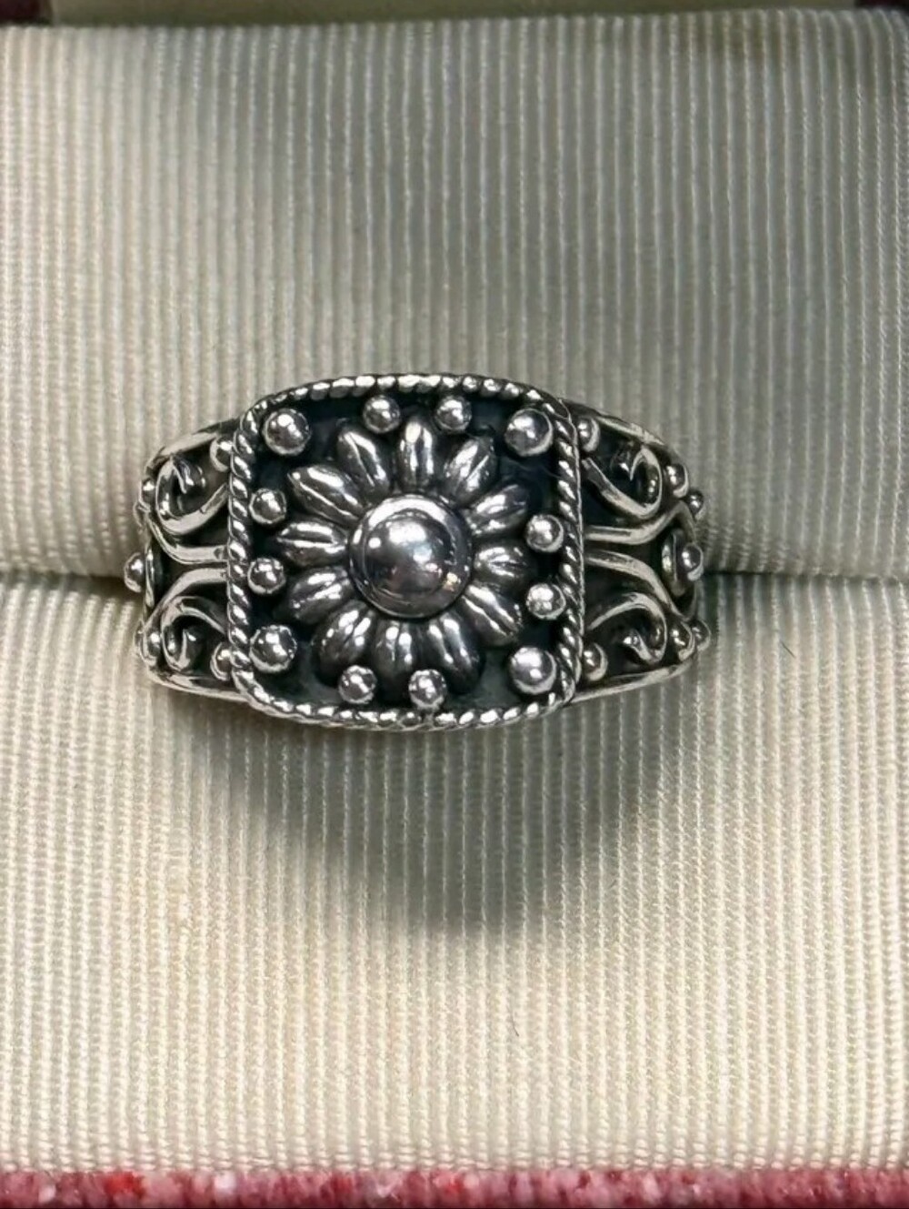 Doug Paulus Sterling Silver Ornate Flower Ring SZ 5
